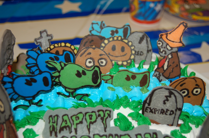 Illustration for article titled Plants Vs. Zombies Vs. Cake
